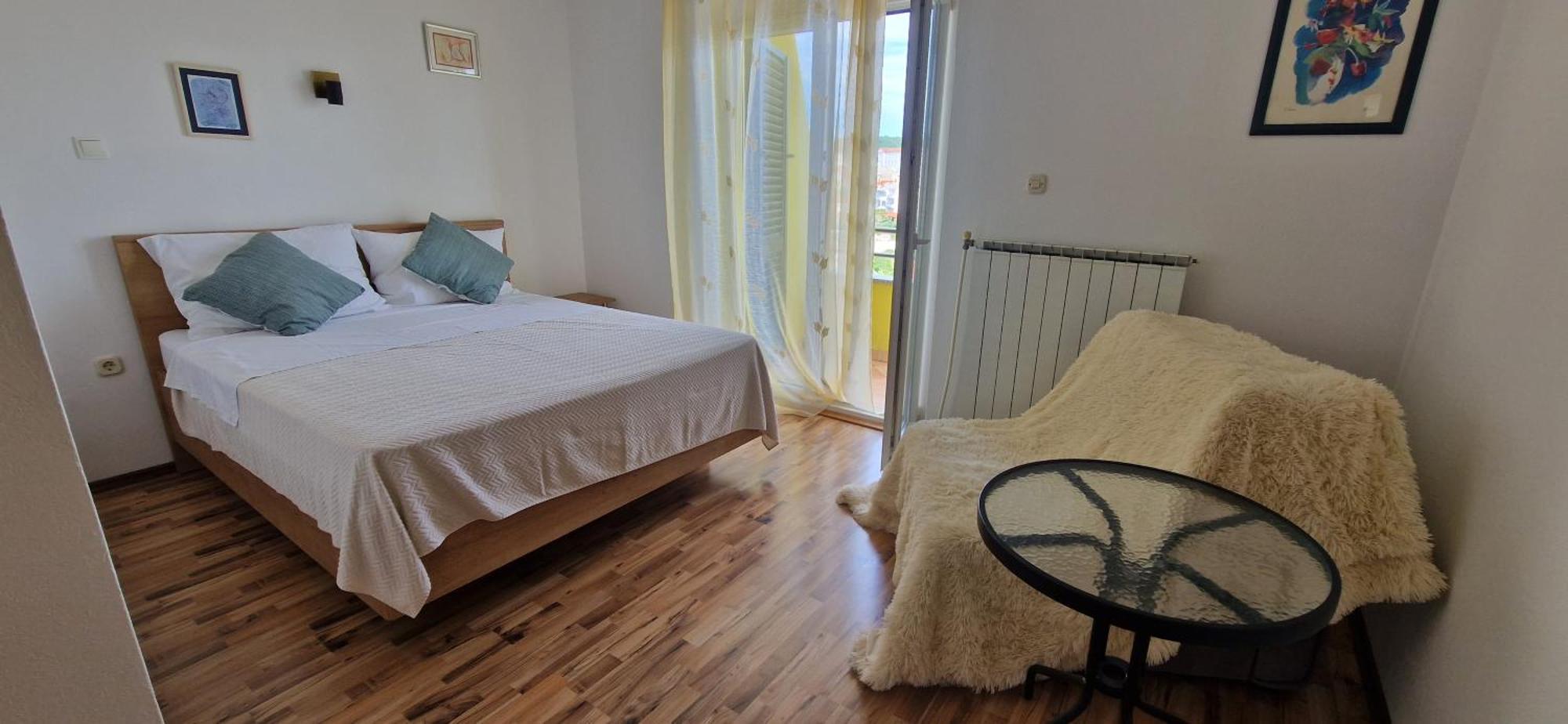 Sunce Apartment Vrbnik Bagian luar foto